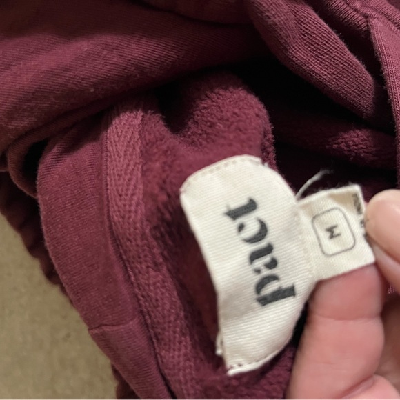 Pact Maroon Sweatshirt Classic Pullover Style - Picture 2 of 2